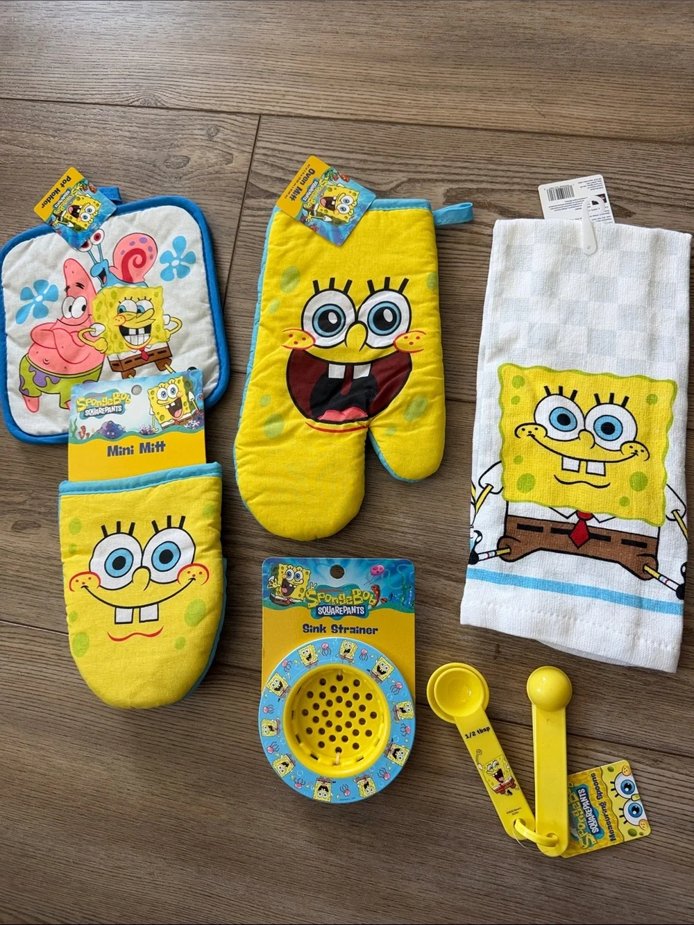 SpongeBob Squarepants Yellow & Blue Kitchen Accessory Set